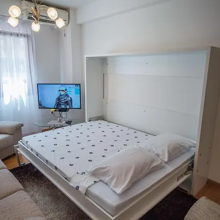 Janovic Apartment Budva